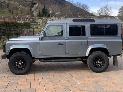 Usato 2011 Land Rover Defender 2.2 Diesel 122 CV (44.000 €)