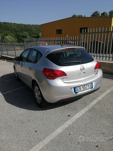Usato 2011 Opel Astra 1.7 Diesel 110 CV (5.999 €)
