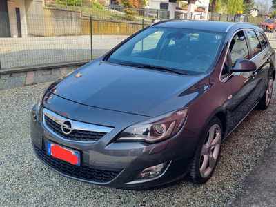 Usato 2011 Opel Astra 2.0 Diesel 160 CV (6.000 €)