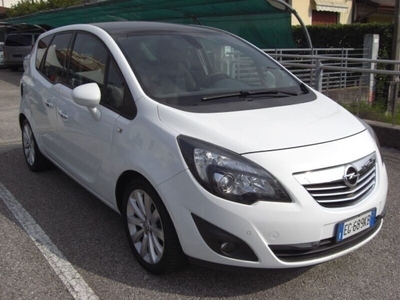 Usato 2011 Opel Meriva 1.4 Benzin 120 CV (2.500 €)