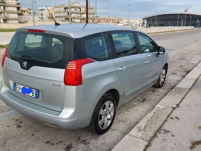 Usato 2011 Peugeot 5008 1.6 Diesel 111 CV (5.250 €)