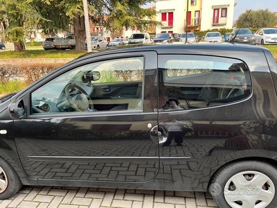 Usato 2012 Renault Twingo Benzin (4.300 €)