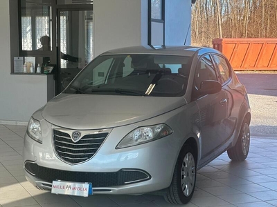 Usato 2013 Lancia Ypsilon 1.2 Benzin 69 CV (7.200 €)