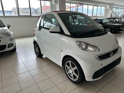 Usato 2013 Smart ForTwo Cabrio 1.0 Benzin 71 CV (8.500 €)