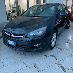 Usato 2014 Opel Astra 1.7 Diesel 110 CV (8.900 €)