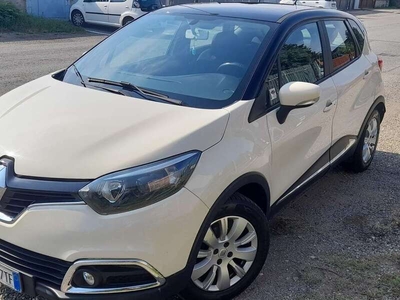 Usato 2014 Renault Captur 0.9 Benzin 90 CV (9.500 €)