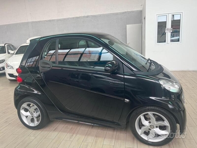 Usato 2014 Smart ForTwo Coupé 1.0 Benzin 71 CV (6.200 €)