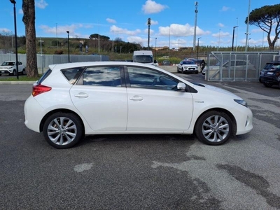 Usato 2014 Toyota Auris Hybrid 1.8 El_Hybrid 136 CV (11.900 €)