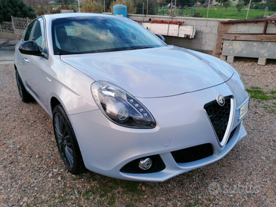Usato 2015 Alfa Romeo Giulietta 2.0 Diesel 150 CV (13.200 €)