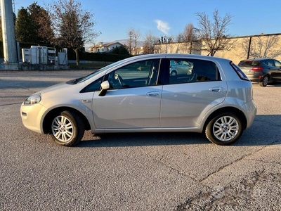 Usato 2015 Fiat Punto 1.2 Diesel 85 CV (7.950 €)