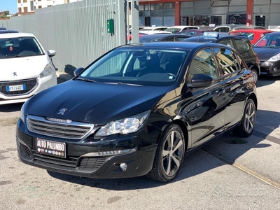 Usato 2015 Peugeot 308 1.6 Diesel 100 CV (7.399 €)