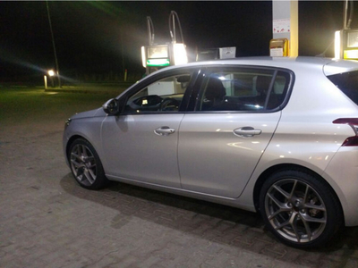 Usato 2015 Peugeot 308 1.6 Diesel 116 CV (7.000 €)