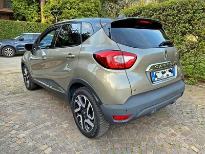 Usato 2015 Renault Captur 1.2 Benzin 120 CV (9.900 €)