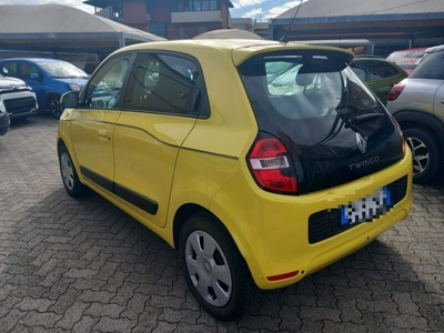 Usato 2015 Renault Twingo 1.0 Benzin 69 CV (8.990 €)