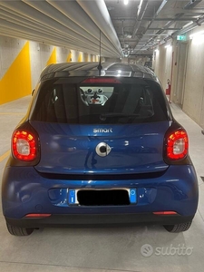 Usato 2015 Smart ForFour 1.0 Benzin 71 CV (9.800 €)