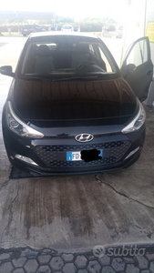 Usato 2016 Hyundai i20 1.2 Benzin 78 CV (9.500 €)