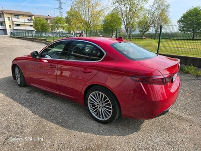 Usato 2017 Alfa Romeo Giulia 2.1 Diesel 180 CV (17.000 €)