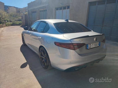 Usato 2017 Alfa Romeo Giulia 2.1 Diesel 180 CV (23.000 €)