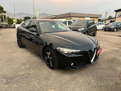 Usato 2017 Alfa Romeo Giulia 2.2 Diesel 150 CV (18.900 €)