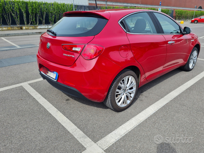 Usato 2017 Alfa Romeo Giulietta 1.4 Benzin 120 CV (11.000 €)