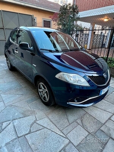 Usato 2017 Lancia Ypsilon 1.2 Benzin 69 CV (11.000 €)