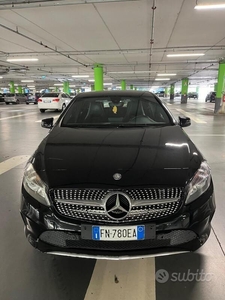 Usato 2018 Mercedes A180 Benzin (17.000 €)