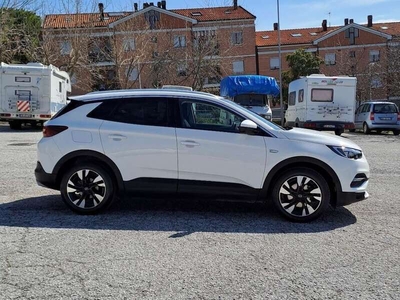 Usato 2018 Opel Grandland X 1.2 Benzin 131 CV (15.900 €)