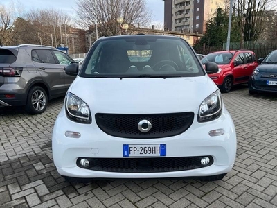 Usato 2018 Smart ForTwo Cabrio 1.0 Benzin 71 CV (12.990 €)