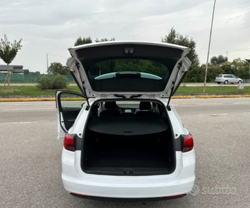 Usato 2019 Opel Astra 1.6 Diesel 110 CV (11.000 €)