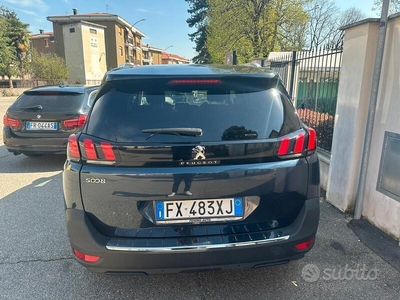 Usato 2019 Peugeot 5008 Diesel (25.000 €)