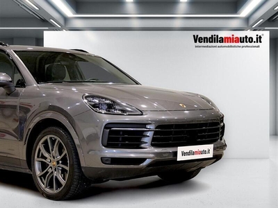 Usato 2019 Porsche Cayenne 3.0 Benzin 340 CV (55.900 €)