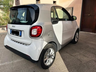 Usato 2019 Smart ForTwo Coupé 1.0 Benzin 72 CV (18.900 €)