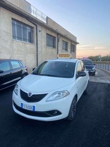 Usato 2020 Lancia Ypsilon 1.2 Benzin 69 CV (10.500 €)