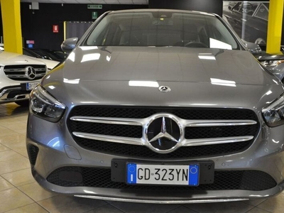 Usato 2021 Mercedes B200 2.0 Diesel 150 CV (17.900 €)