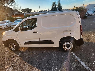 Usato 2021 Opel Combo 1.5 Diesel 100 CV (12.499 €)