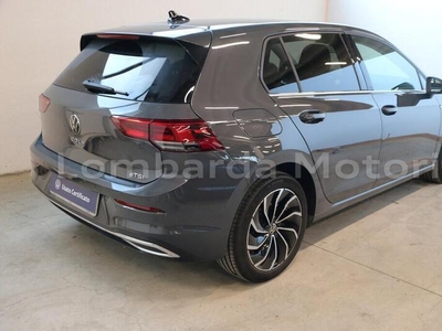Usato 2021 VW Golf 1.5 El_Hybrid 150 CV (27.900 €)