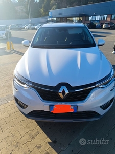 Usato 2022 Renault Arkana 1.3 Benzin 140 CV (23.000 €)