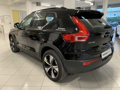 Usato 2022 Volvo XC40 2.0 El 300 CV (46.850 €)