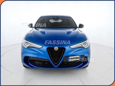Usato 2023 Alfa Romeo Stelvio 2.9 Benzin 520 CV (72.000 €)