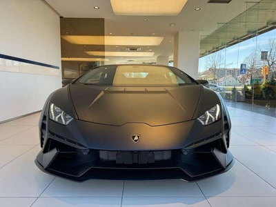 Usato 2023 Lamborghini Huracán 5.2 Benzin 639 CV (395.000 €)