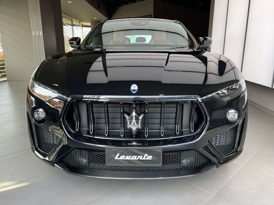 Usato 2023 Maserati Levante 3.8 Benzin 581 CV (205.900 €)