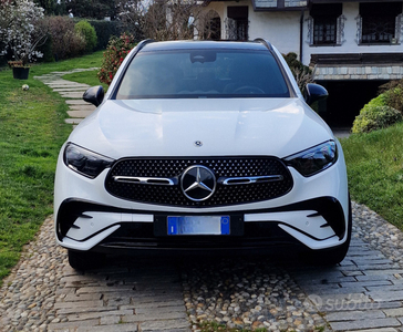 Usato 2023 Mercedes GLC300e 2.0 El_Hybrid 197 CV (79.000 €)