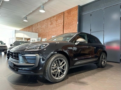 Usato 2024 Porsche Macan 2.0 Benzin 265 CV (84.900 €)