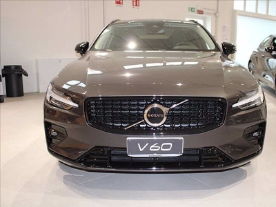 Usato 2024 Volvo V60 2.0 El_Hybrid 145 CV (49.900 €)