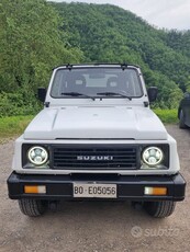 Usato 1989 Suzuki Samurai Benzin (10.000 €)