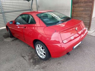 Usato 2004 Alfa Romeo GTV 2.0 Benzin 150 CV (6.500 €)