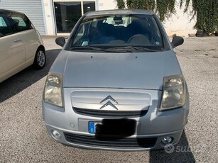 Usato 2004 Citroën C2 1.1 Benzin 60 CV (800 €)