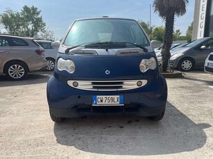 Usato 2005 Smart ForTwo Cabrio 0.7 Benzin 61 CV (2.900 €)