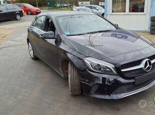 Usato 2017 Mercedes A180 1.6 Benzin 122 CV (17.900 €)