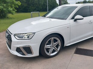 Audi A4 Avant 30 TDI S tronic - S - LINE EDITION